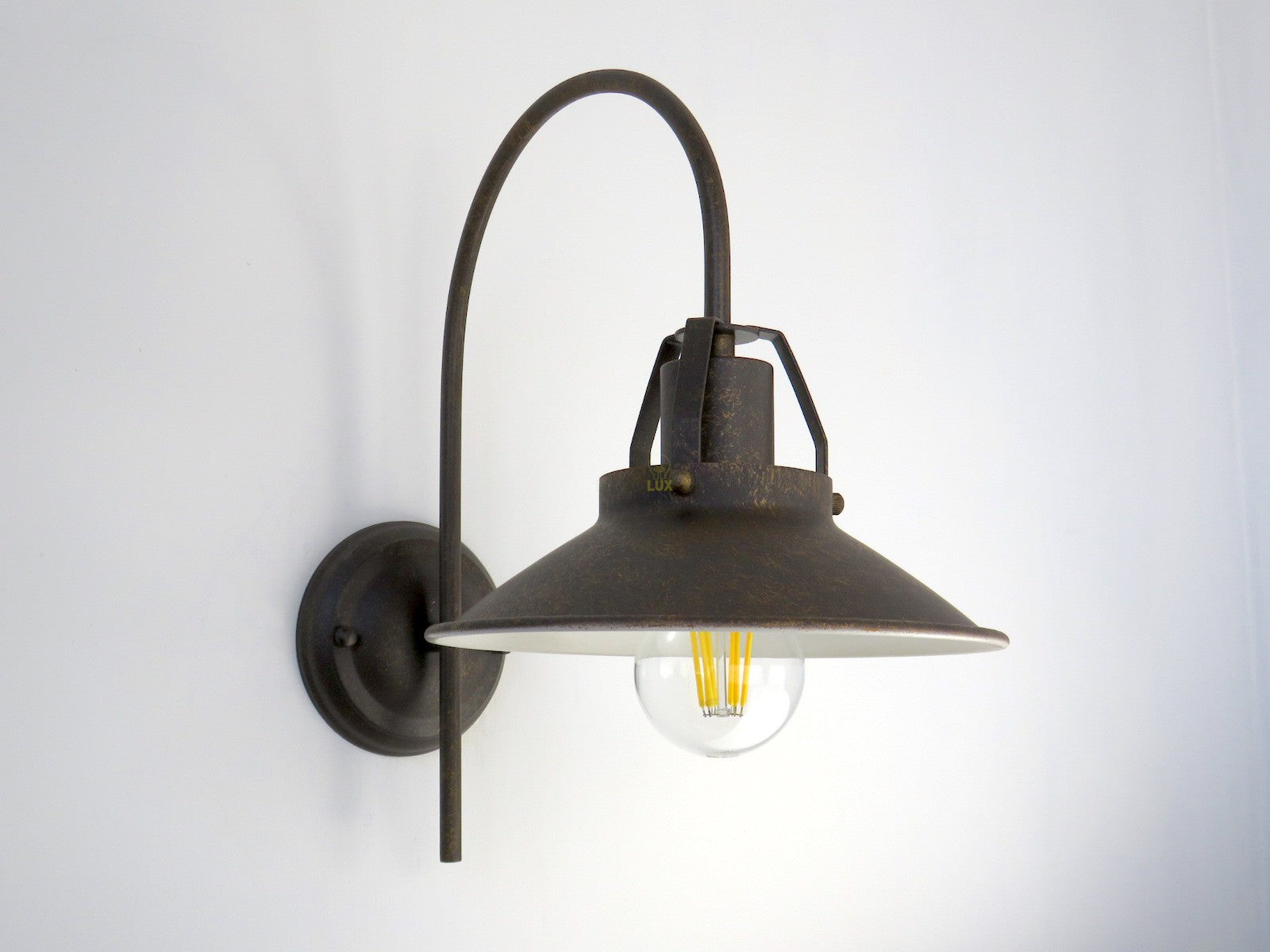 1074 A20M applique lampada da parete marrone con braccio curvo stile classico rustico country vintage DIAMANTLUX