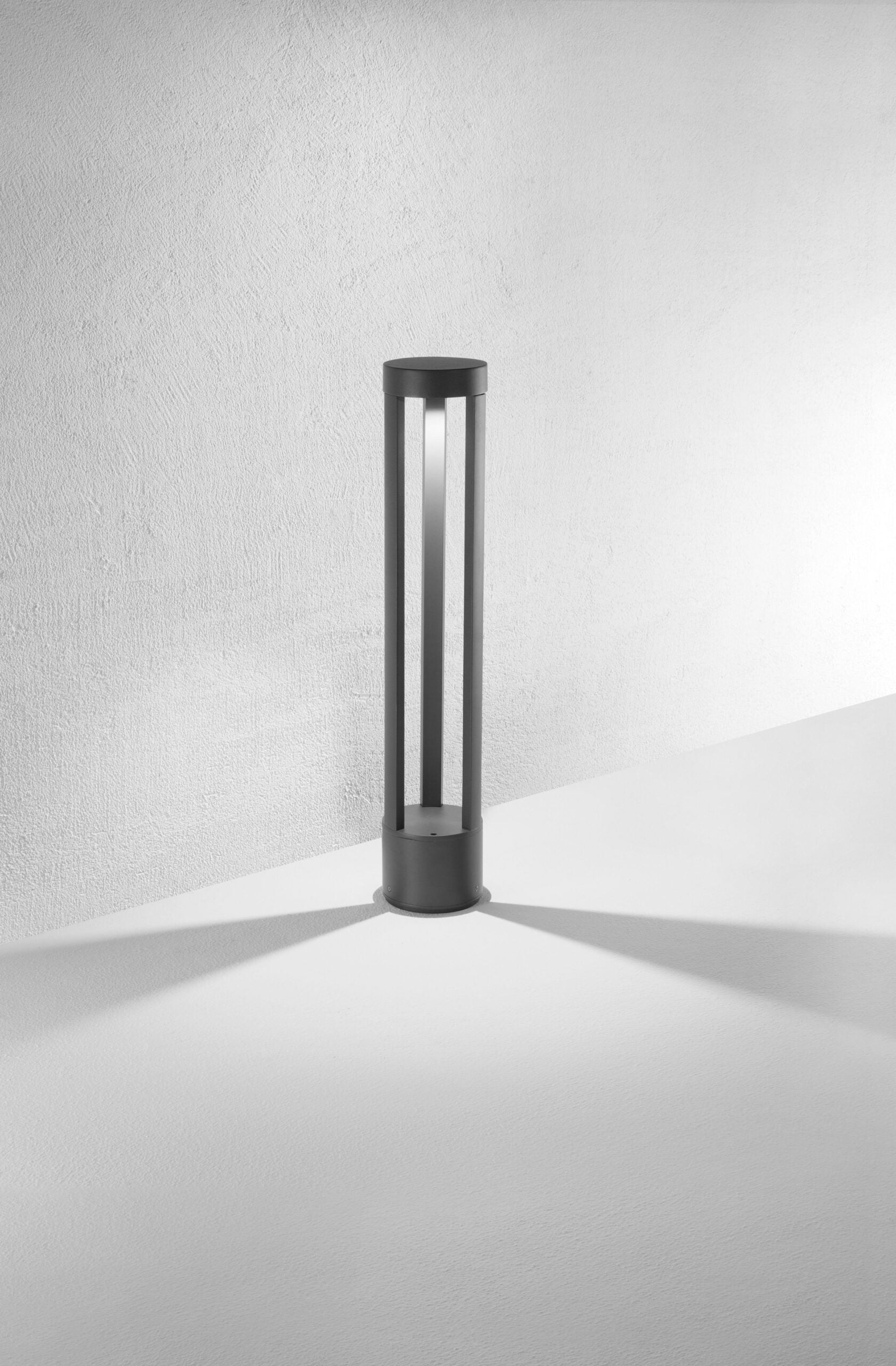 Paletto Varjo3 5024 grande antracite Isyluce