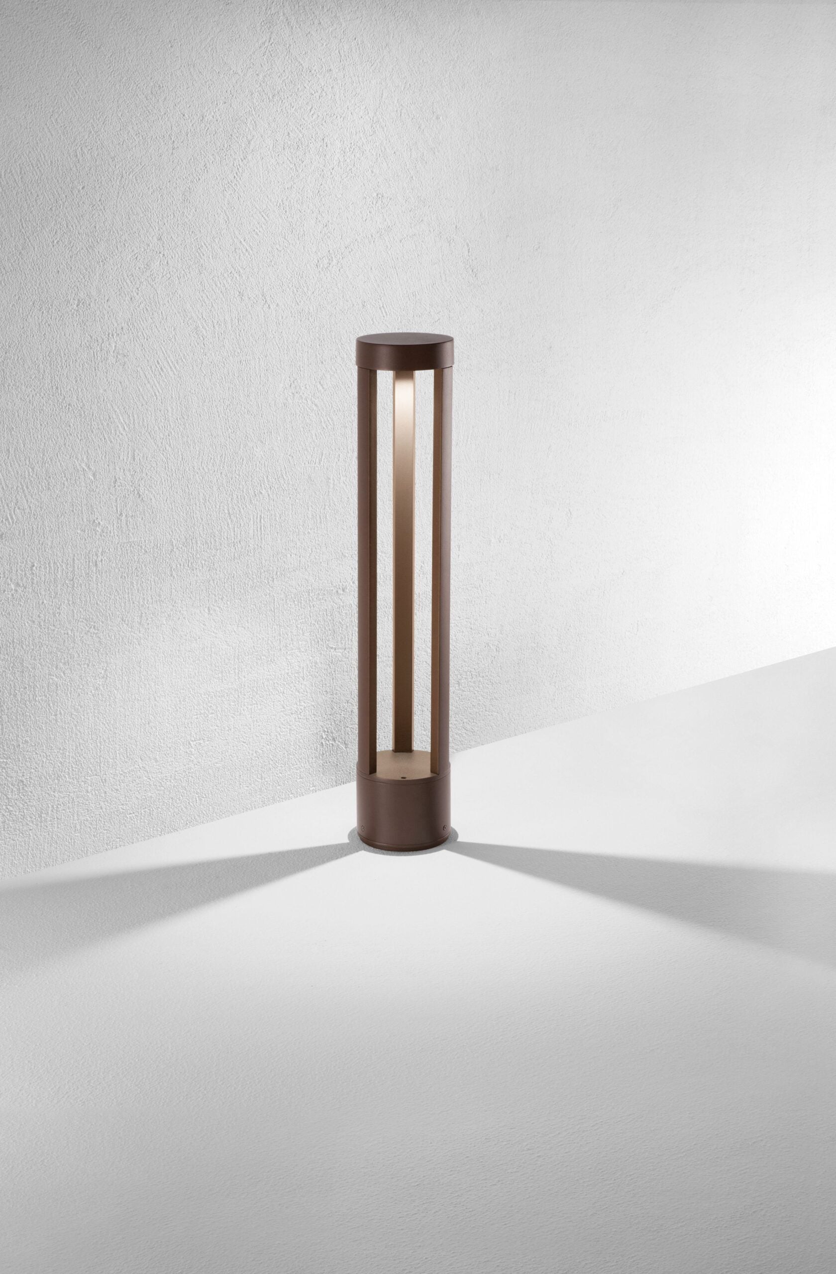 Paletto Varjo3 5026 grande corten Isyluce