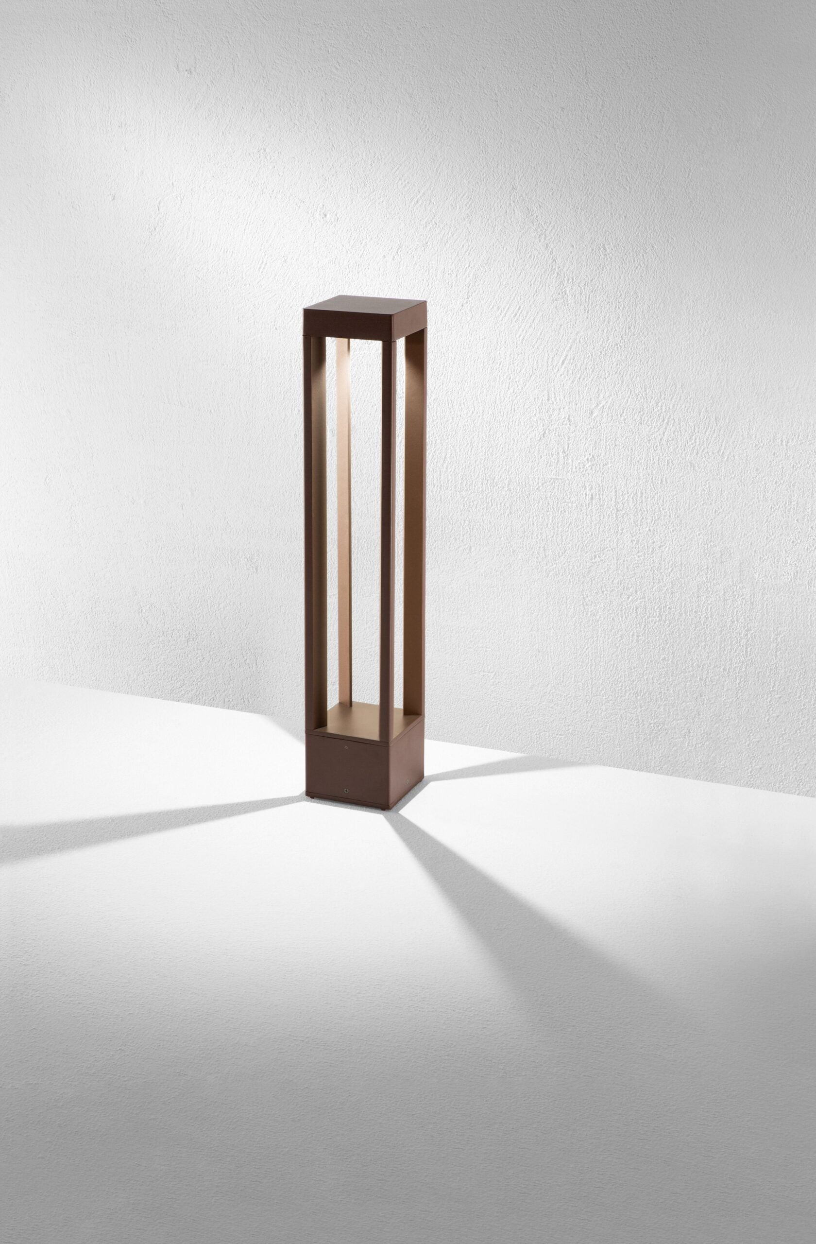 Paletto Varjo4 5030 grande corten Isyluce
