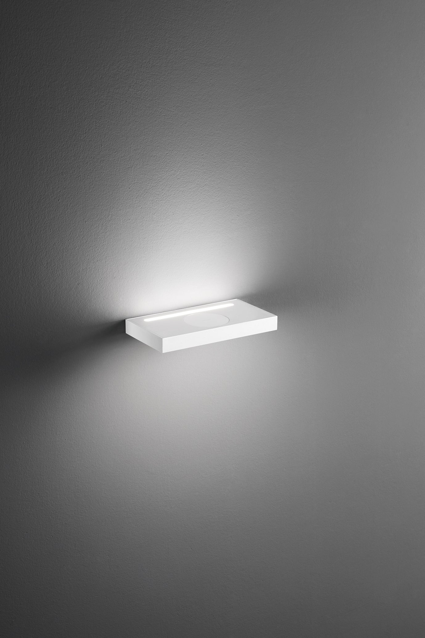 Lampada da terra Perenz Floor 8188 B LC bianco con ricarica wireless