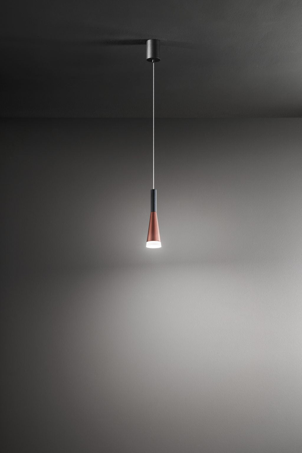 Perenz Cone 8206 sospensione nero oro