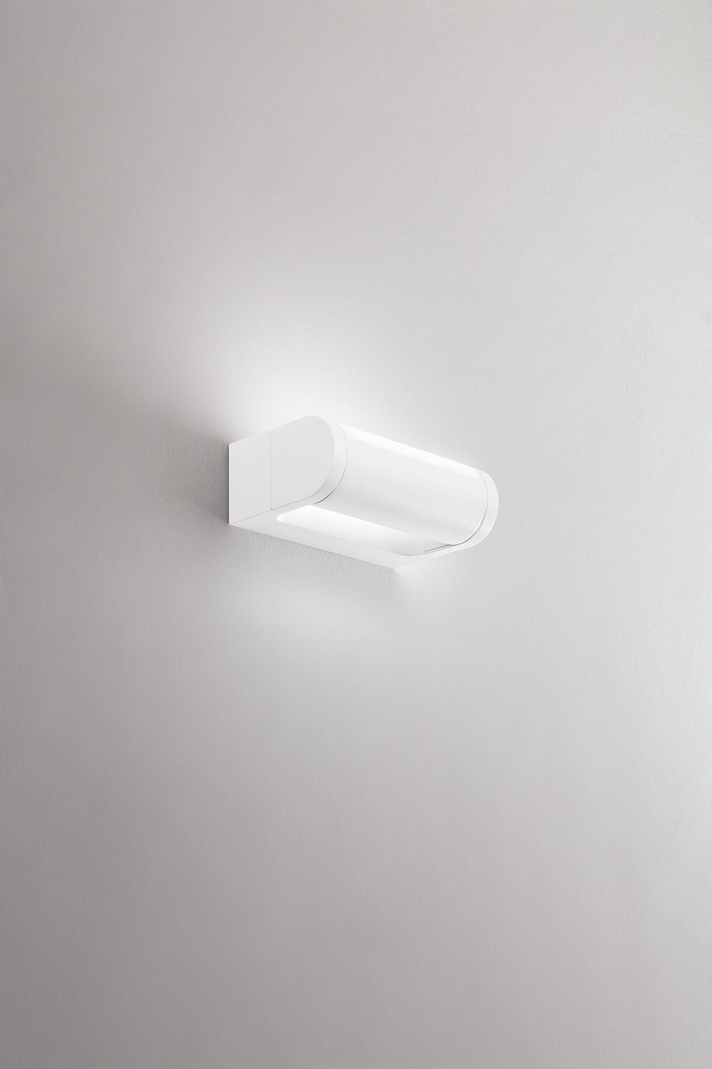 Applique Perenz Orienta 8332 Bianco