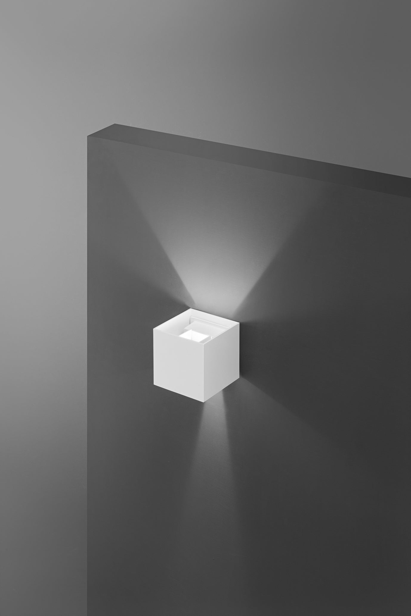 Applique Perenz Shadow 8360 Bianco