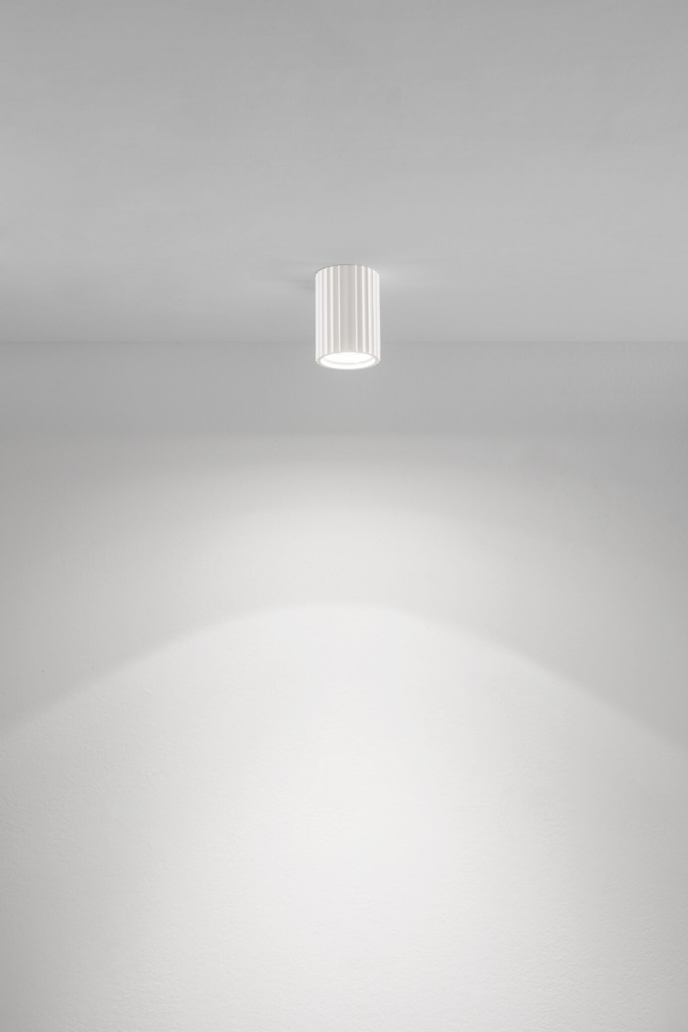 Spot cilindrico in gesso bianco tinteggiabile - Isyluce GYPSOS 852
