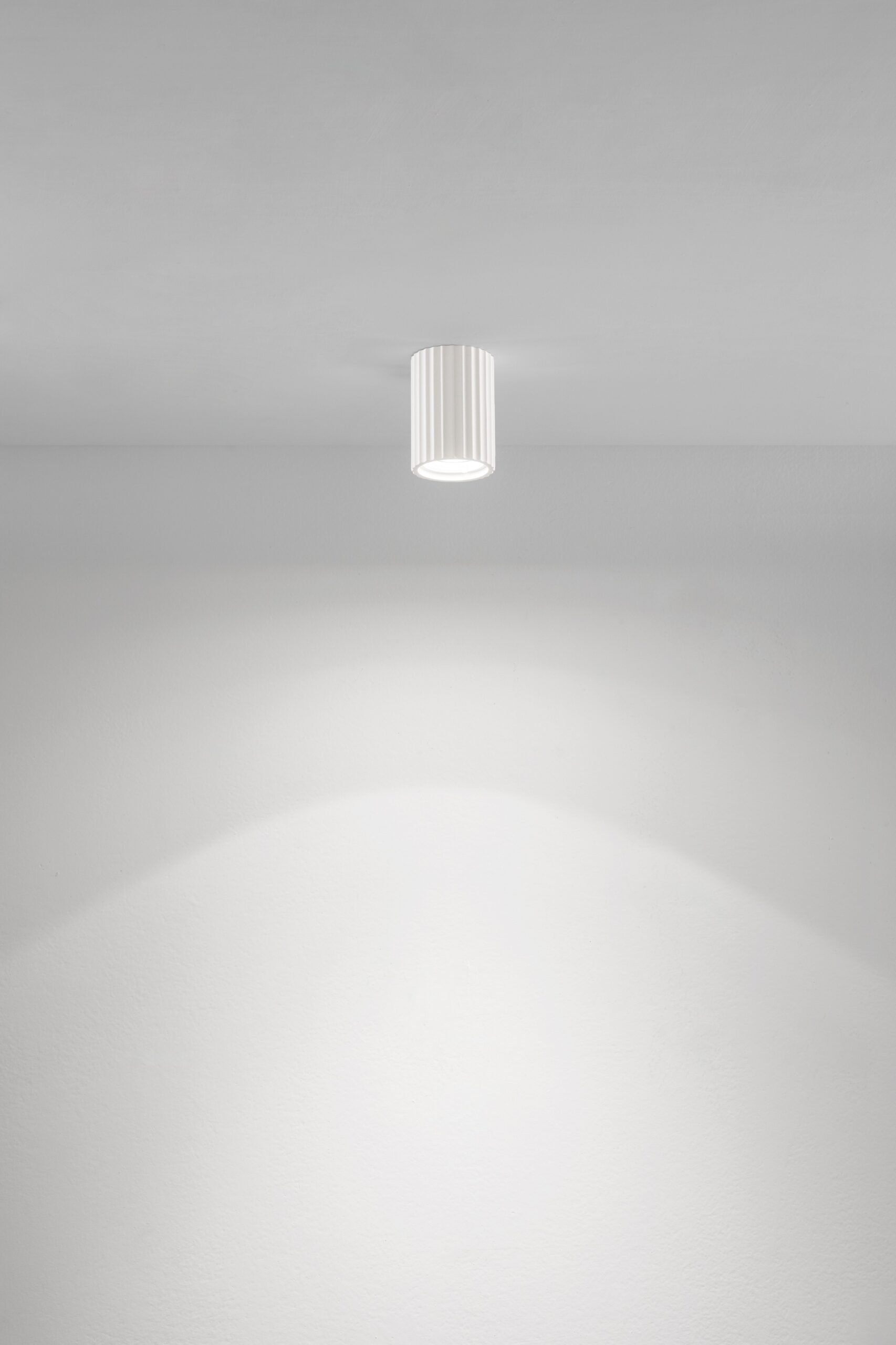 Spot Isyluce Gypsos 852
