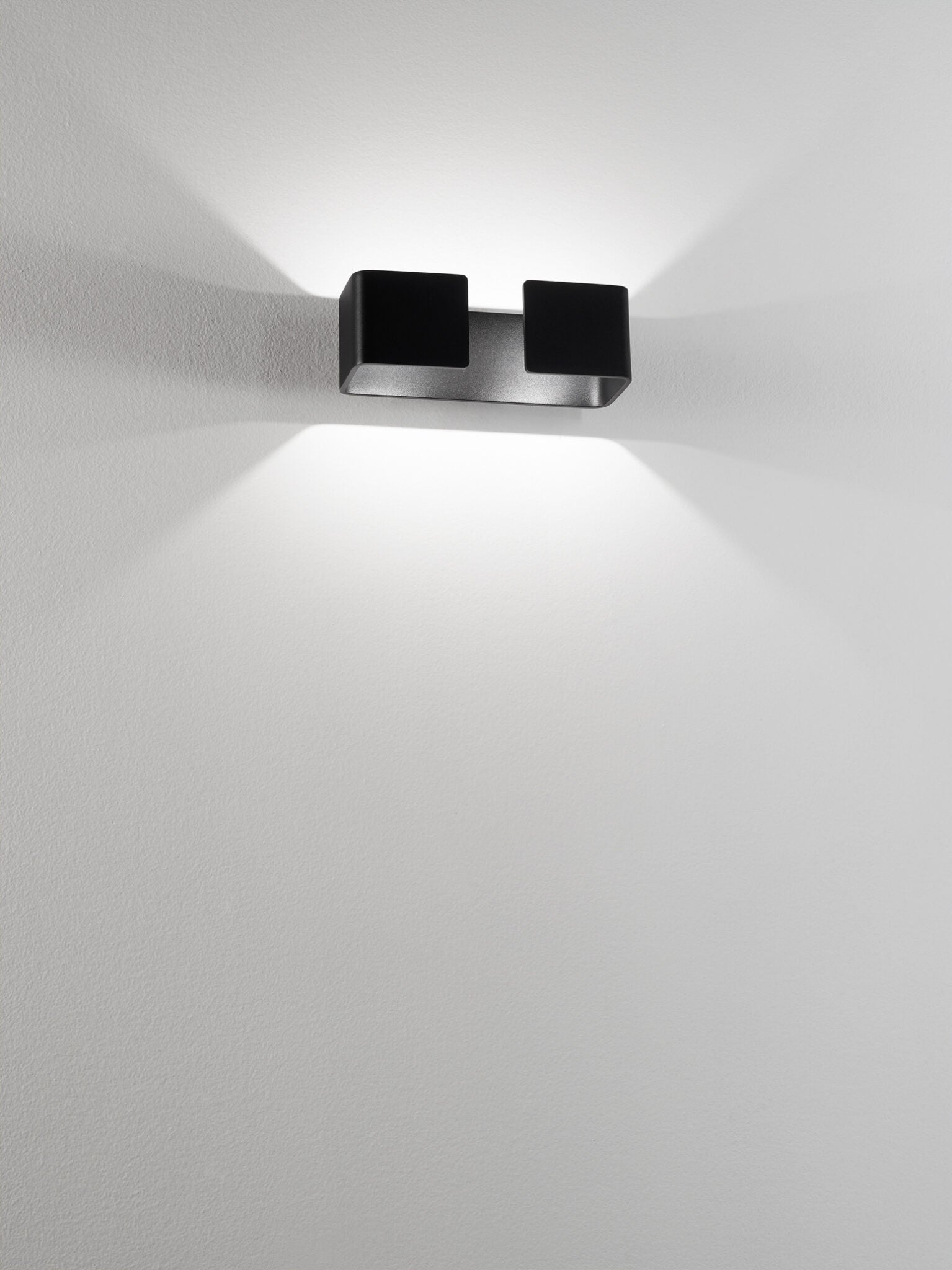 Applique da Parete LED, Rettangolare, Nero, Alluminio, ISYLUCE Serie Graffa 924 PB