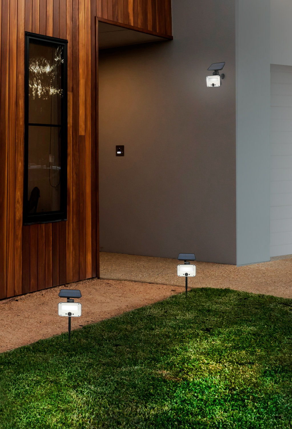 Proiettore solare installato a parete - Bot Lighting YUMA8NP