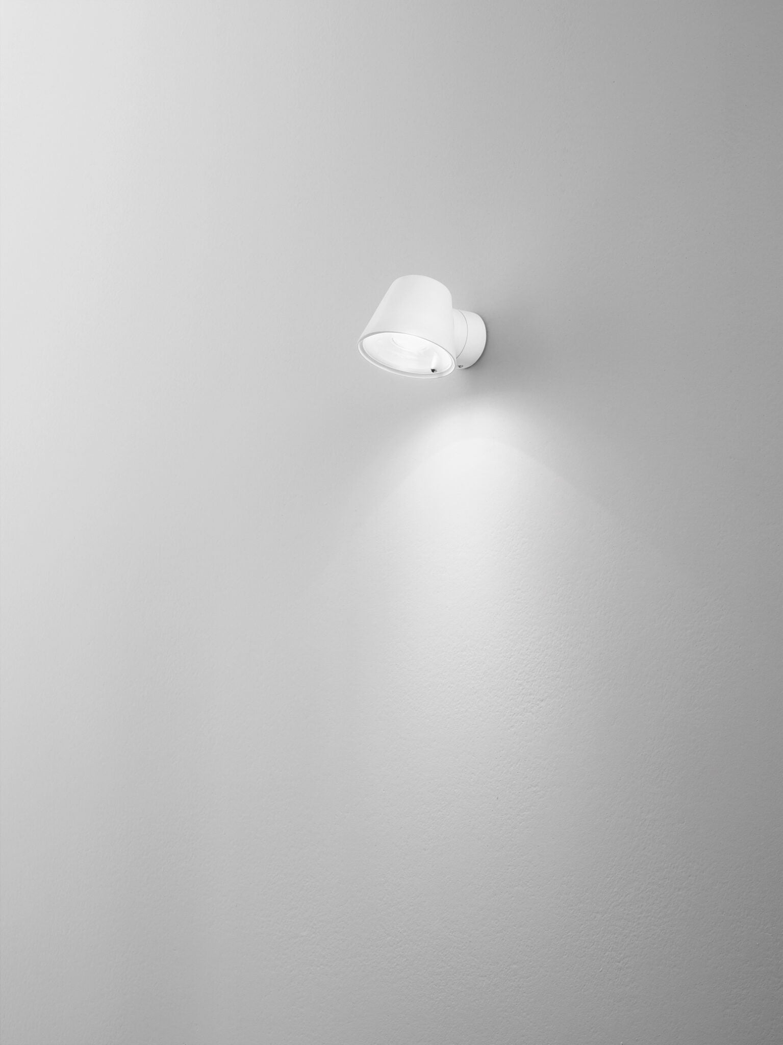 Applique Esterno Orientabile PC/ABS Anti-Salsedine – Isyluce 328 329