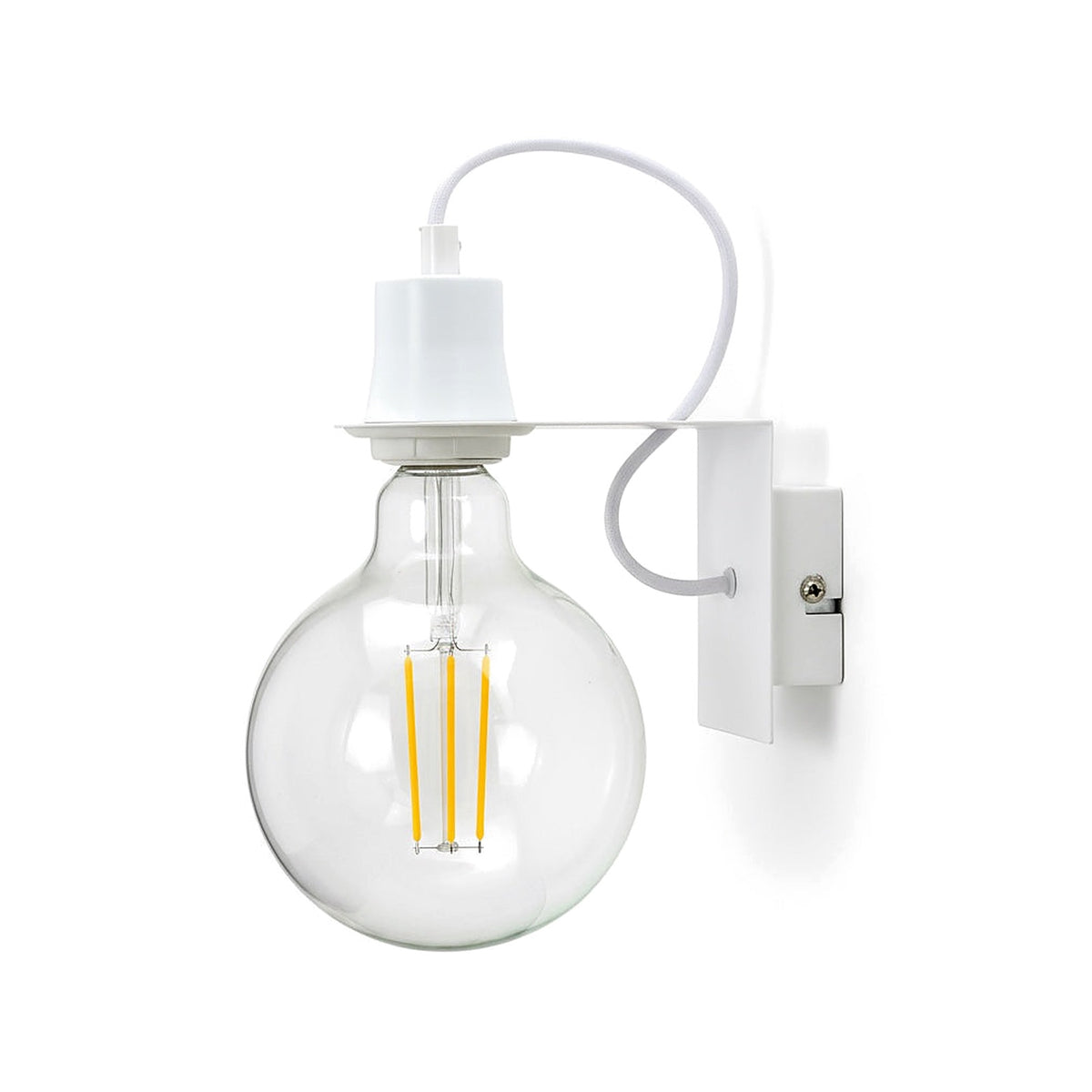 Applique da parete MINI-A bianca in metallo con cavo bianco a vista e portalampada E27, su sfondo bianco