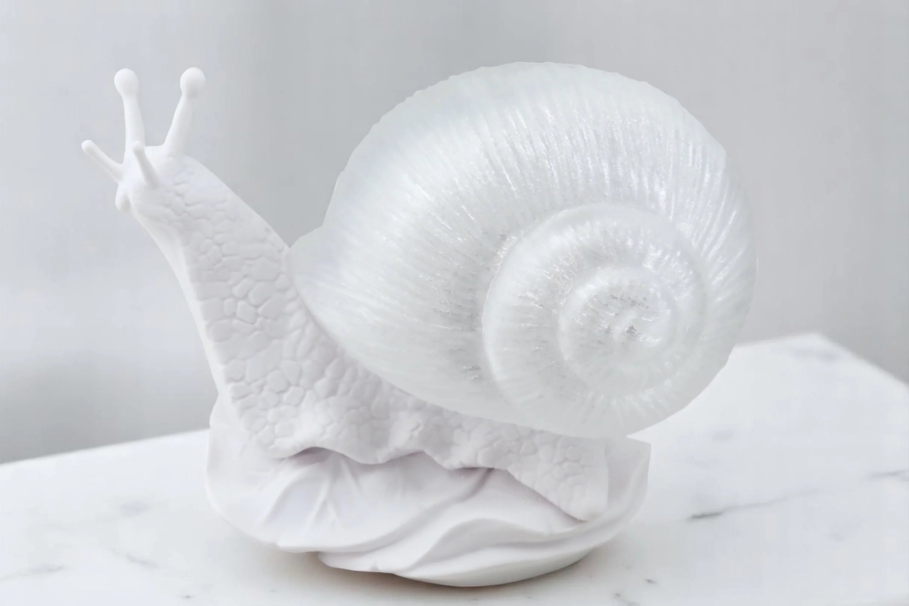 Lampada da tavolo a forma di lumaca bianca – lampada decorativa per salotto e camera da letto
