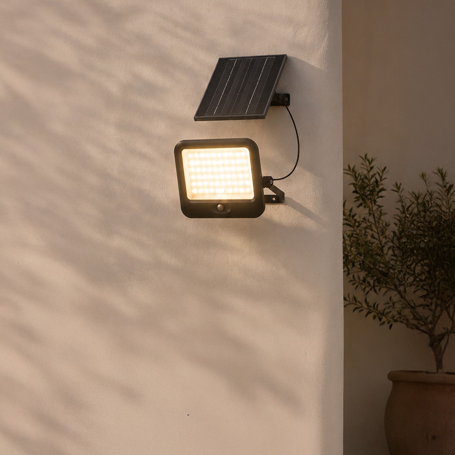 Faro proiettore LED solare Merida vista laterale - Mimotec MI3043