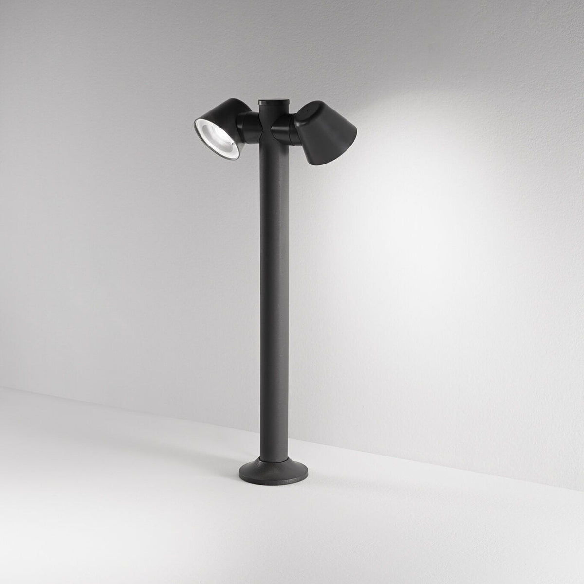 Lampioncino da Giardino Orientabile a 2 Luci Anti-Salsedine – Isyluce 331