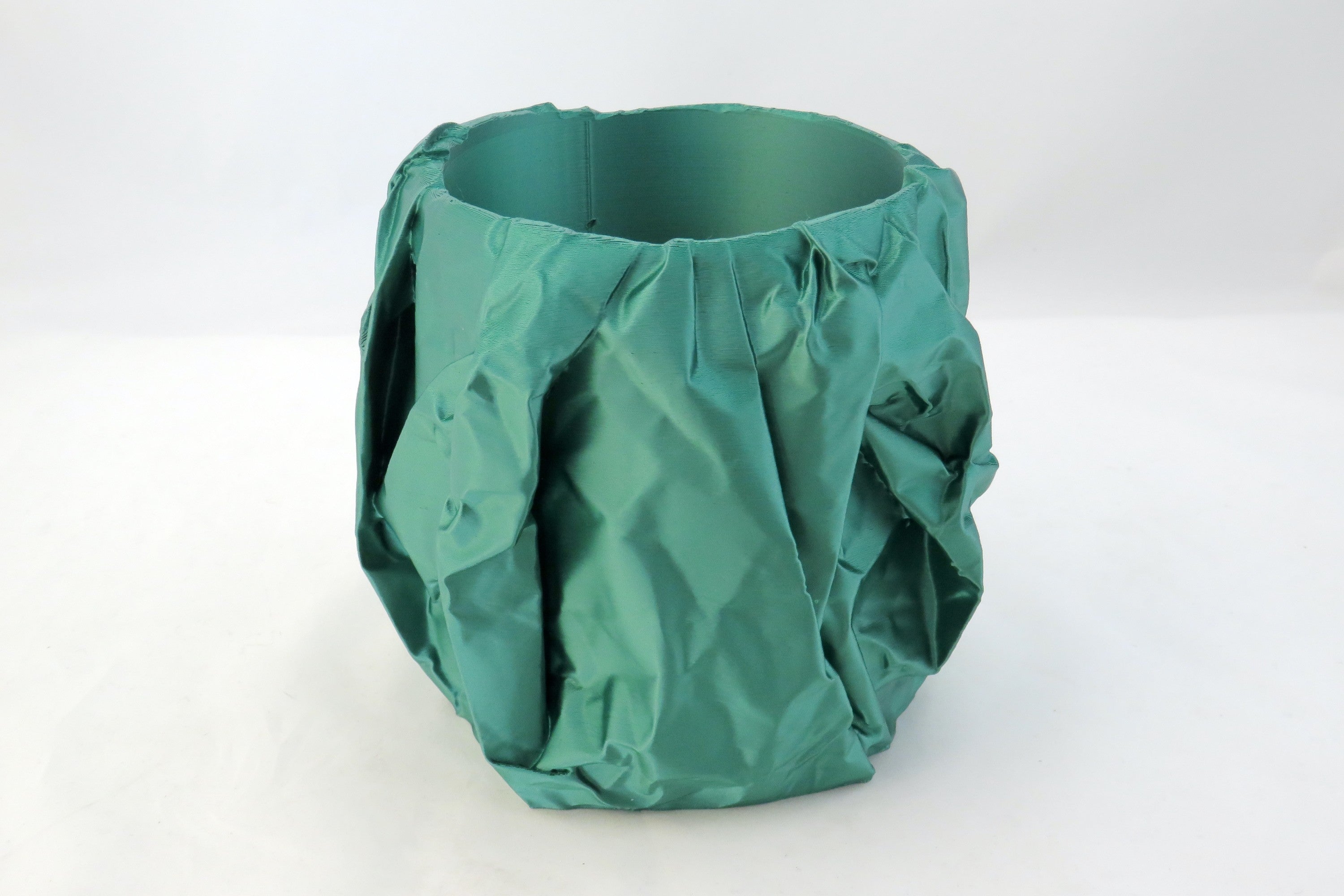 Vaso Oxide Wave – Effetto Carta Stropicciata in Stampa 3D
