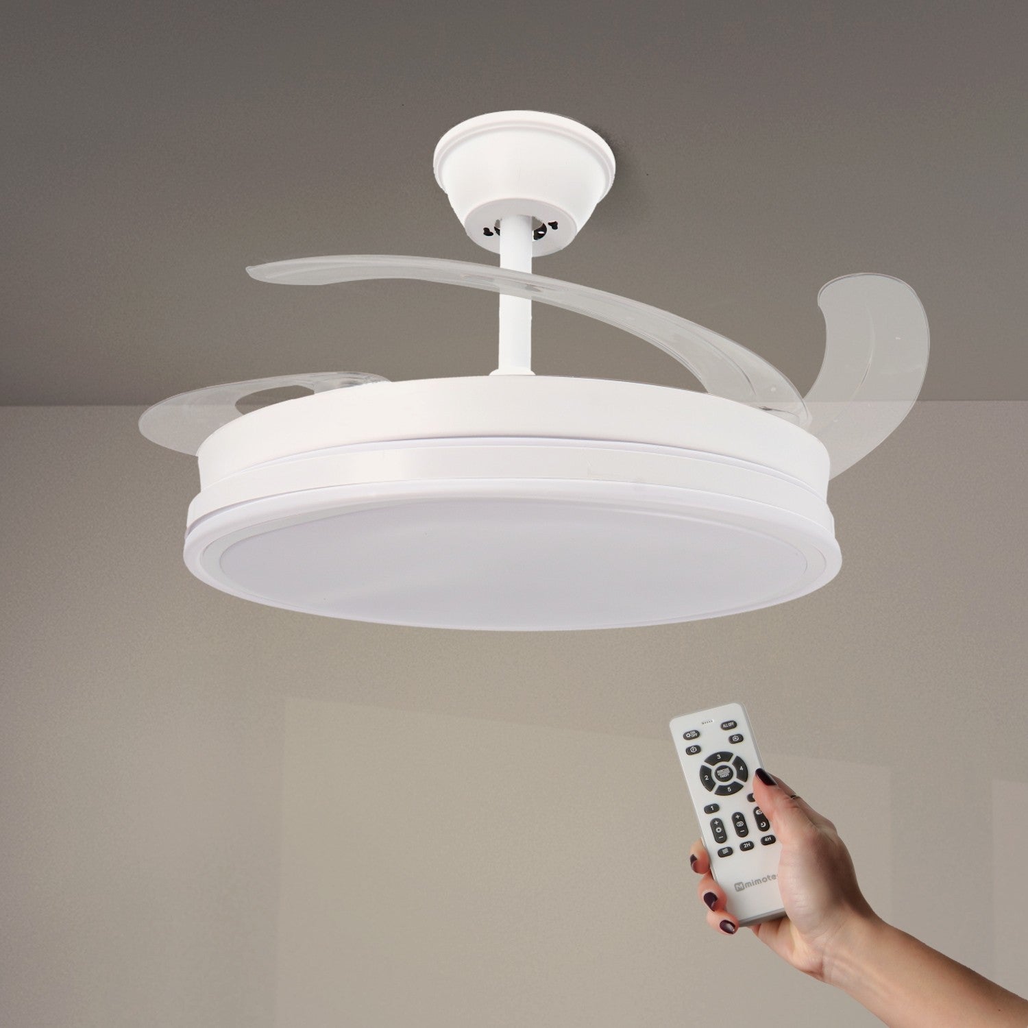 Ventilatore da soffitto bianco con pale richiudibili e luce LED LM8831